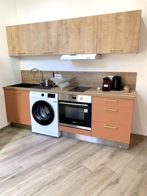Appartement Secteur Gare Et Place De La Comedie, Wifi & Climatisation Montpellier Bagian luar foto